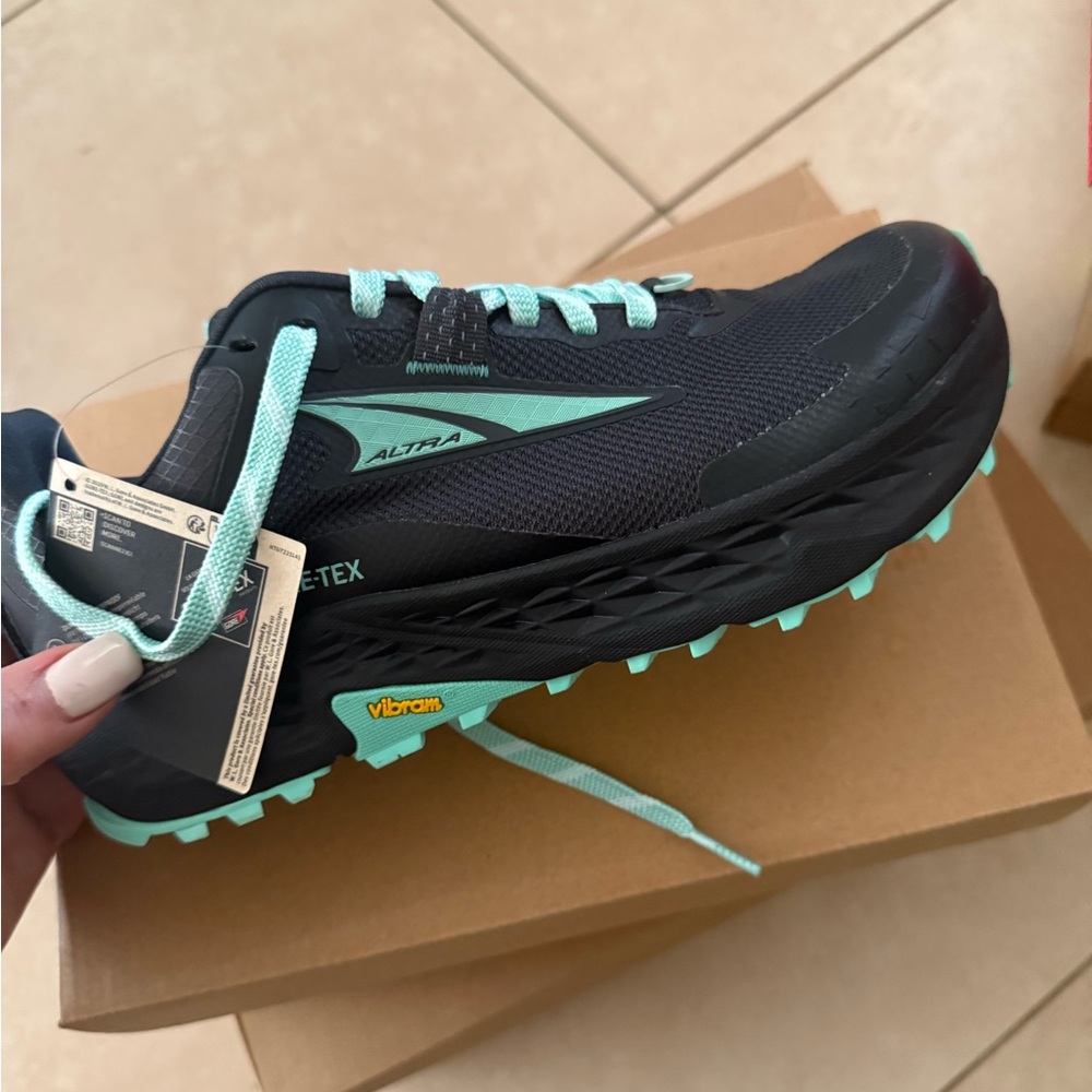 ✨BRAND NEW✨ altra trail running/hiking/waterproof